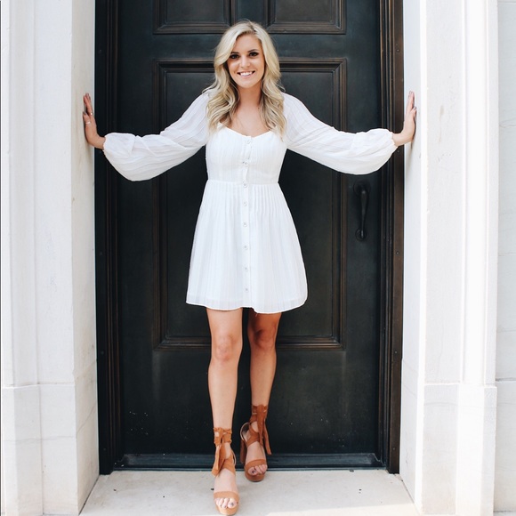 Meet your posher, Brooke - Picture 1 of 1